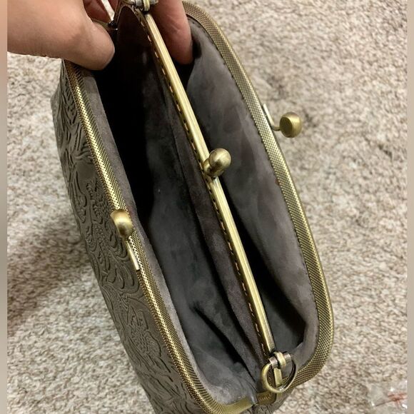 Handsewn Genuine Leather Floral Embossed Double Kiss-lock Clutch/Shoulder Bag - Picture 14 of 14